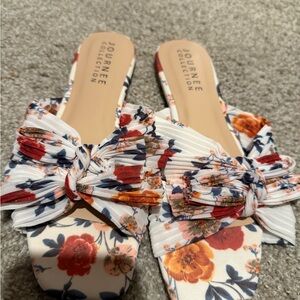 Journee Collection White and Red Mules with Knotted Bow